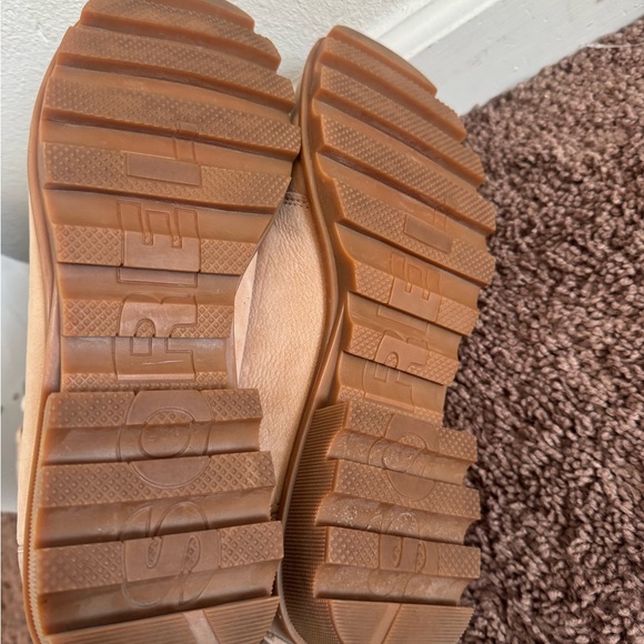 Sorel Phoenix Short Lace Lux Blush Boots Style Sheepskin Size 10 - Picture 7 of 10